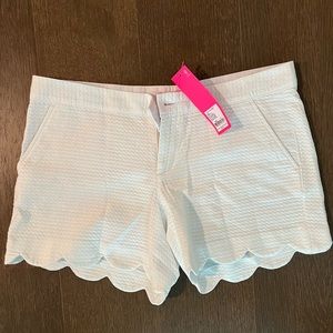 Lilly Pulitzer NWT Size 4 White Scallop Shorts